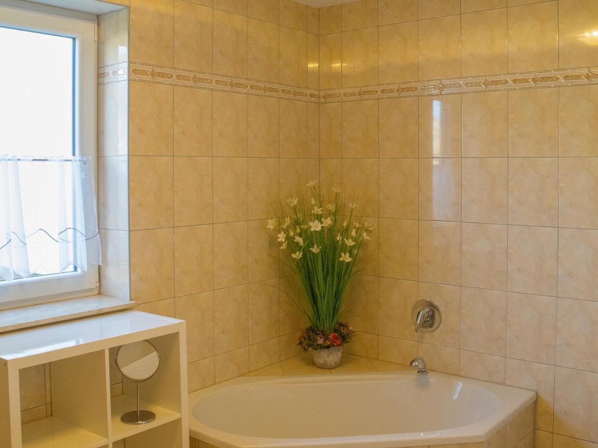 Geraeumige Ferienwohnung In Kindelbrueck Fuer Bis Zu 4 Personen - Barriefrei Екстер'єр фото